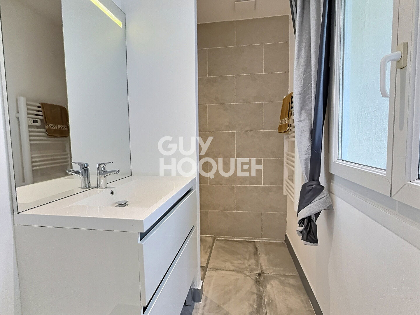 Charmante Maison Meublée -42 m² -Coeur du Village de Saint-Henri
