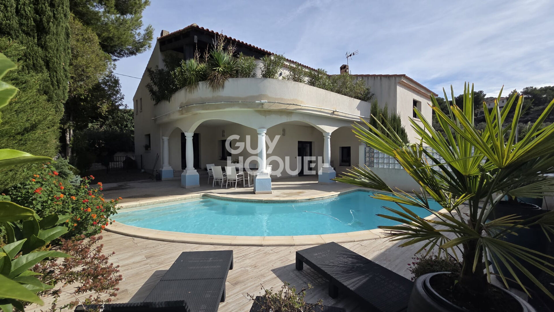 Villa Le Rove 8 pièce(s) 280 m2