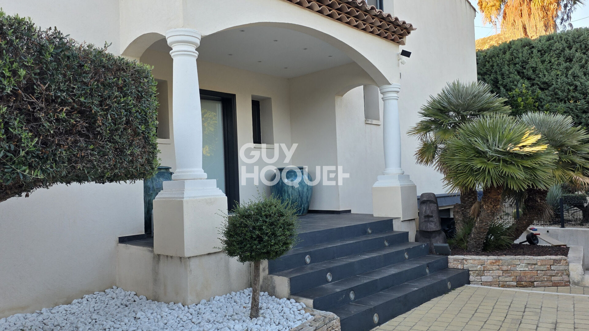 Villa Le Rove 8 pièce(s) 280 m2