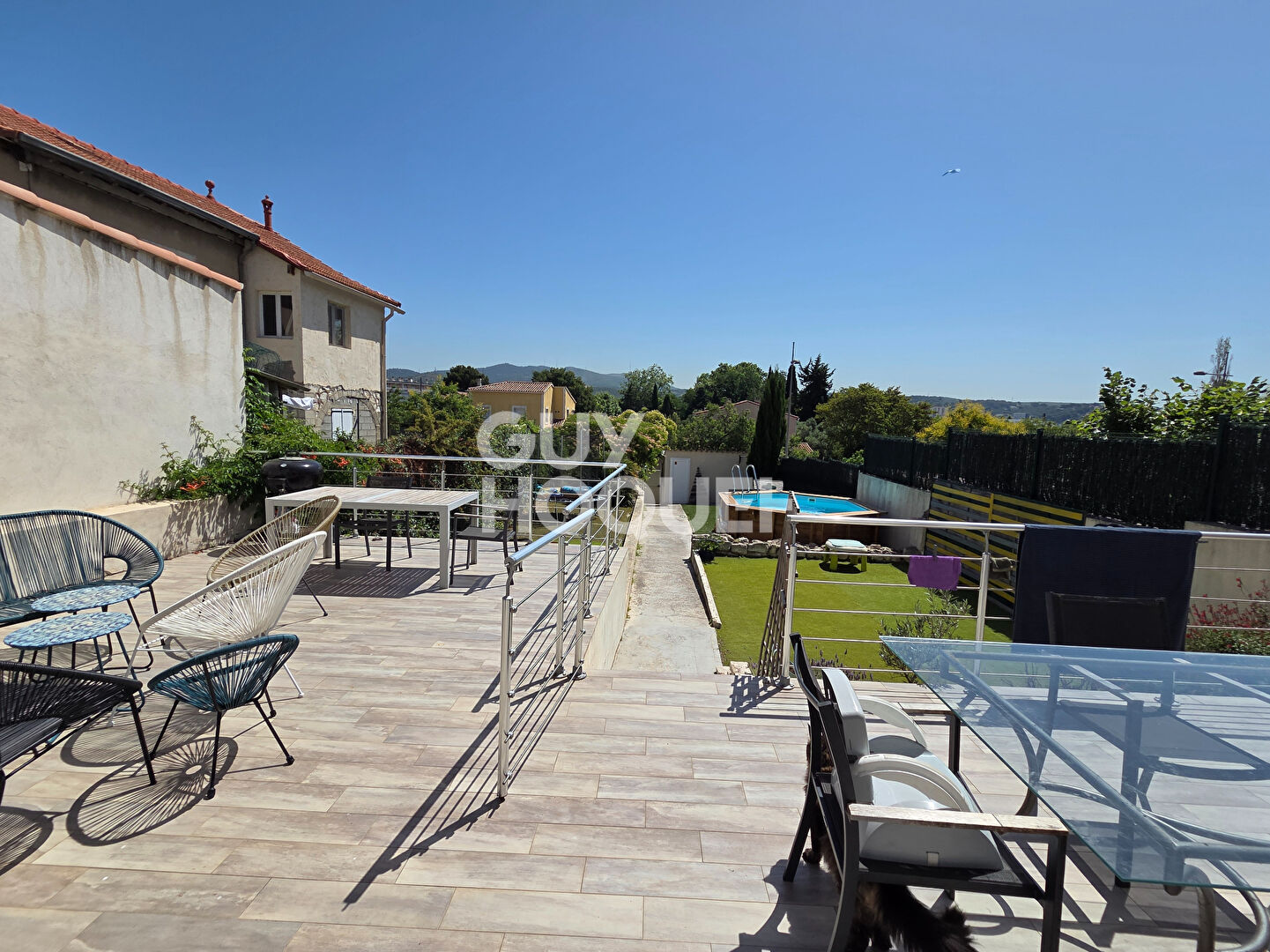 Marseille/Verduron ? Bas de villa T3 avec jardin, terrasse, piscine et garage