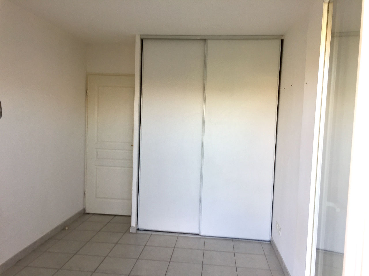 LOCATION T2 13008 MARSEILLE AVEC PLACE DE PARKING