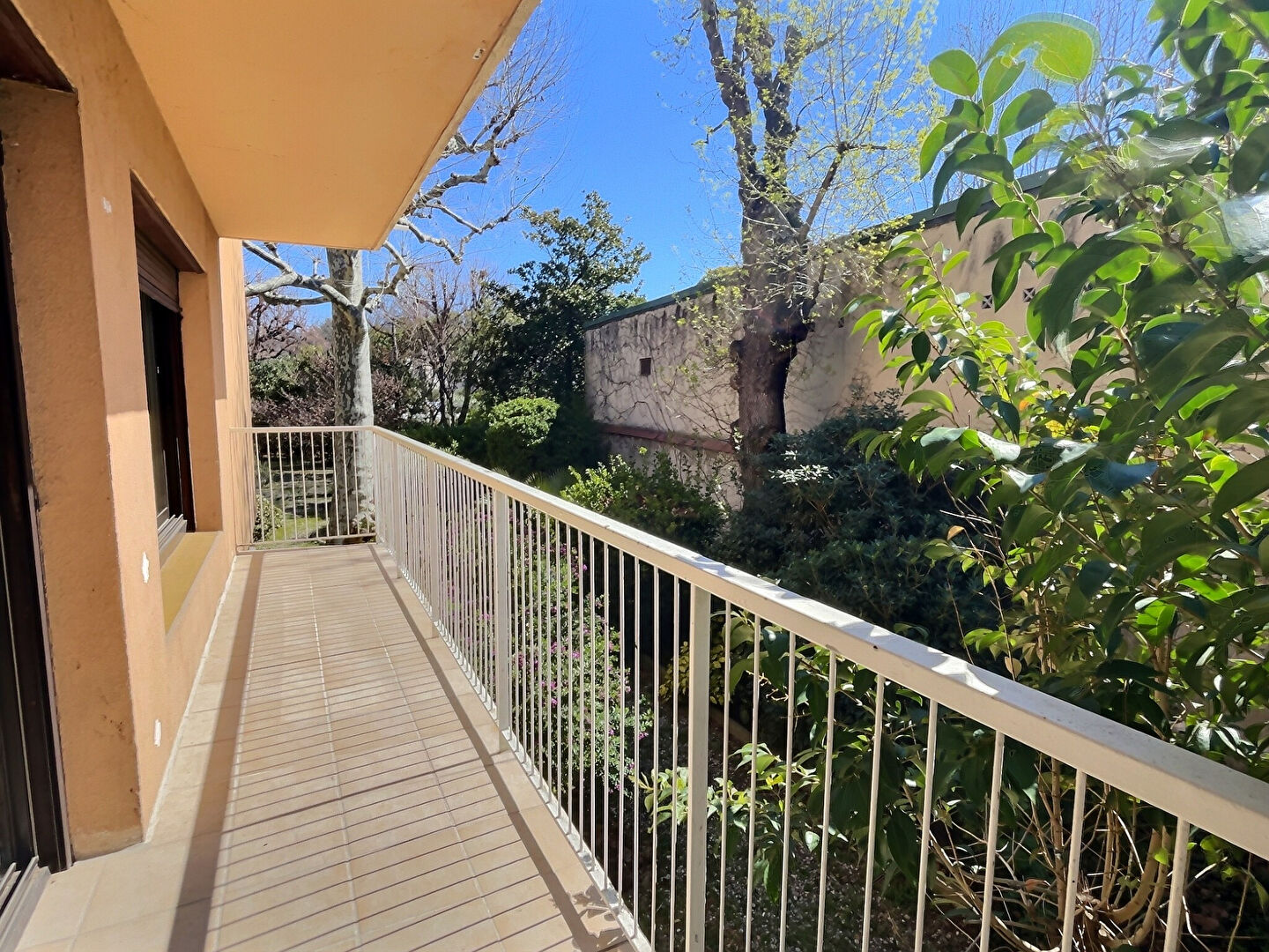 A Louer Appartement  Marseille Joseph Vernet 13008 4pièce(s) 88.50m2 avec balcon, place de parking et garage