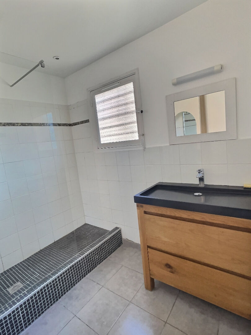 A Louer Appartement  Marseille Joseph Vernet 13008 4pièce(s) 88.50m2 avec balcon, place de parking et garage