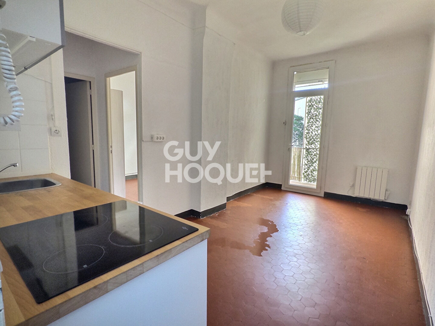 A Louer Appartement Marseille 13005 La Timone : faculté de médecine 2 pièce(s)m2 Dernier étage avec terrasse au calme