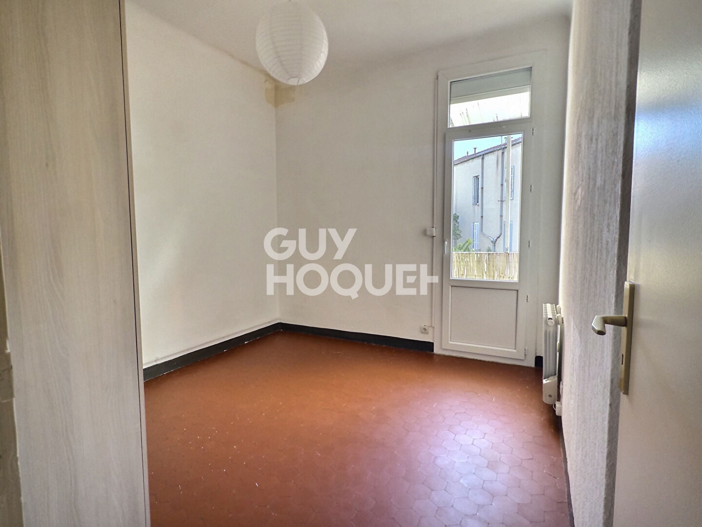 A Louer Appartement Marseille 13005 La Timone : faculté de médecine 2 pièce(s)m2 Dernier étage avec terrasse au calme