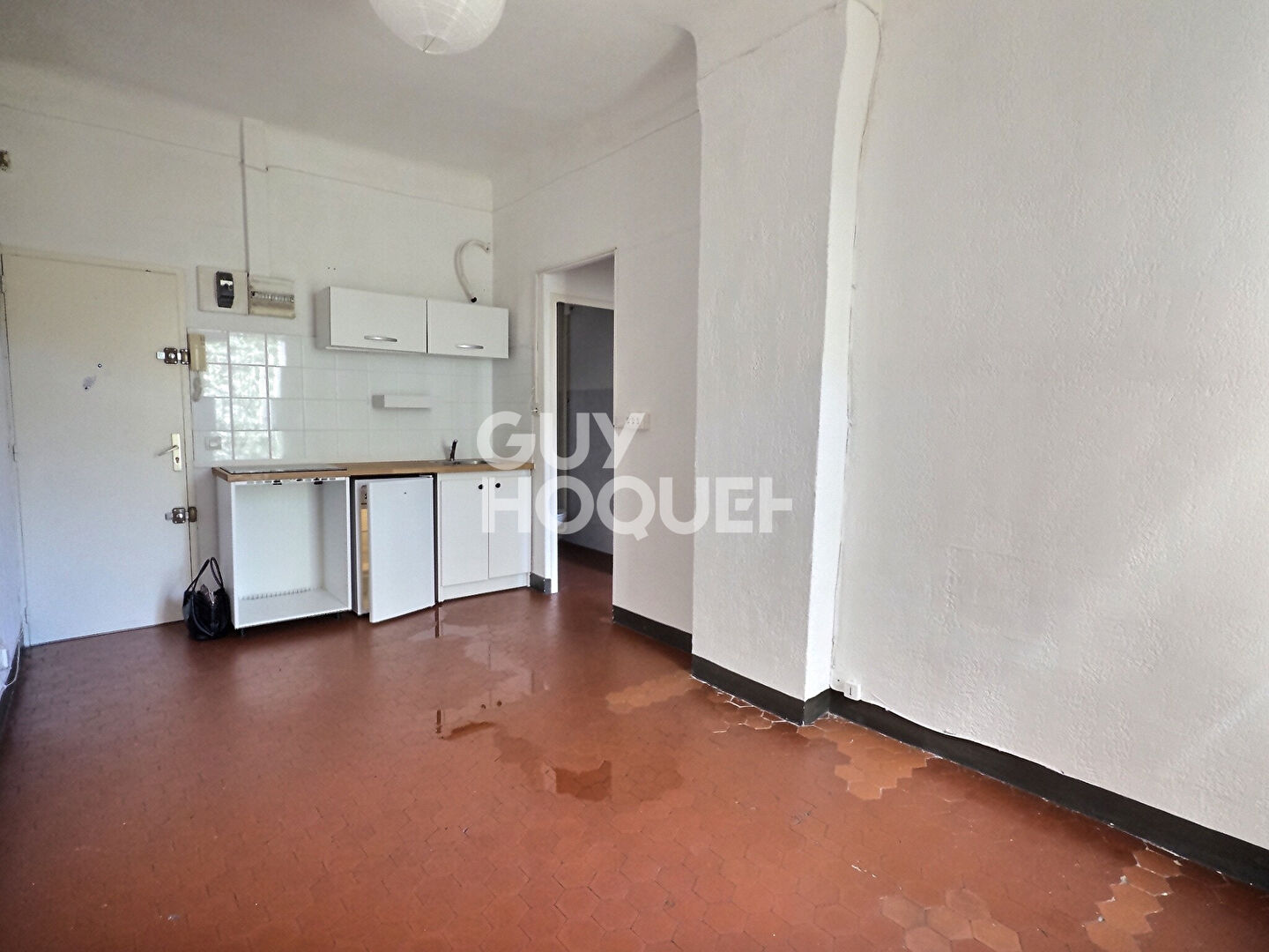 A Louer Appartement Marseille 13005 La Timone : faculté de médecine 2 pièce(s)m2 Dernier étage avec terrasse au calme