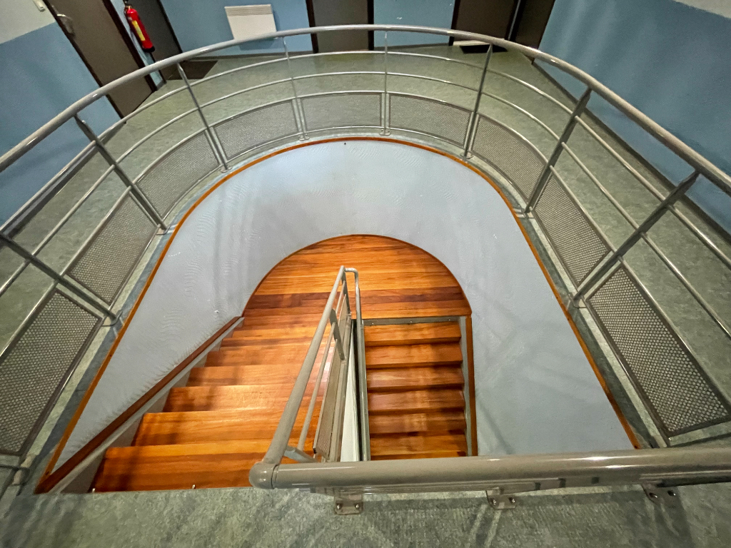 IMMEUBLES DE BUREAUX ET ATELIER DE  2024M2