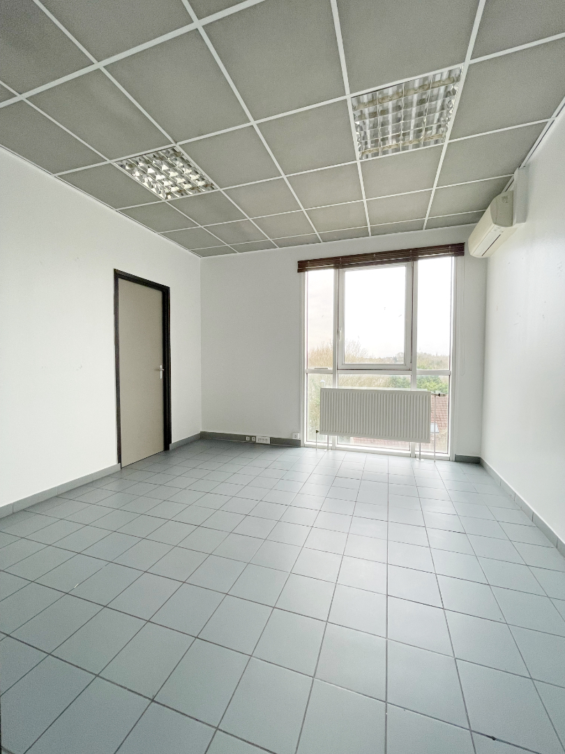 Bureaux Maubeuge 6 pièce(s) 140 m2