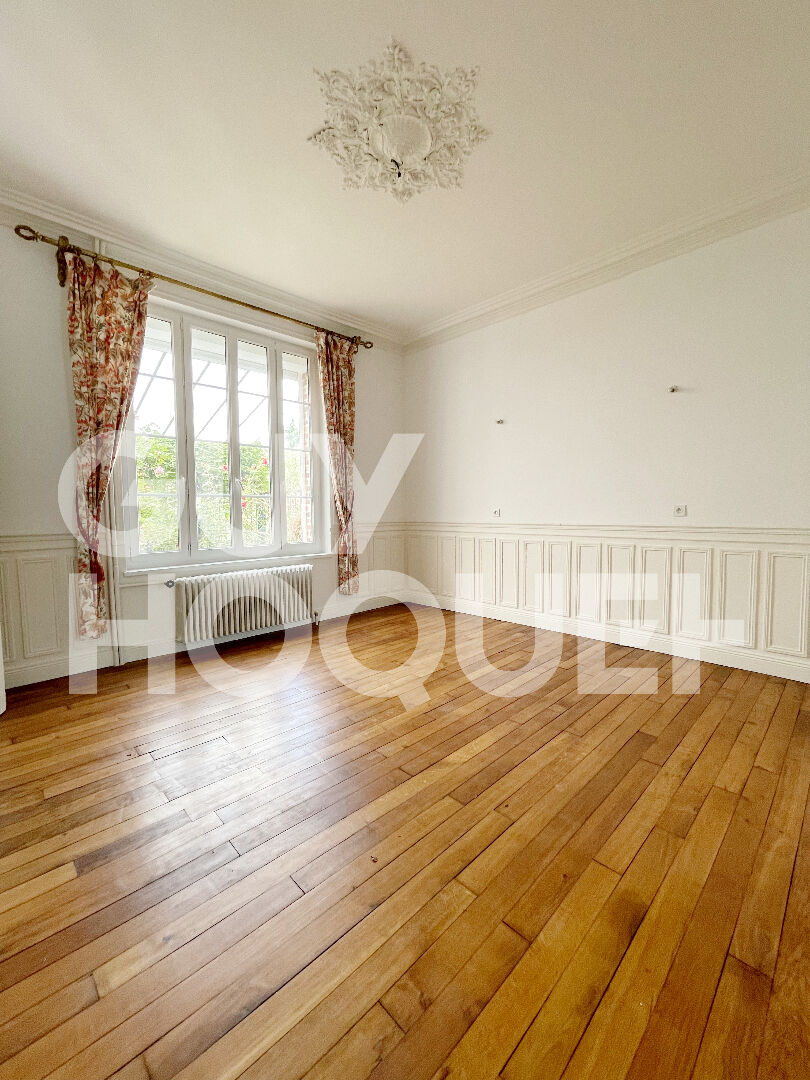 HIRSON : maison T10 (330 m²) en vente