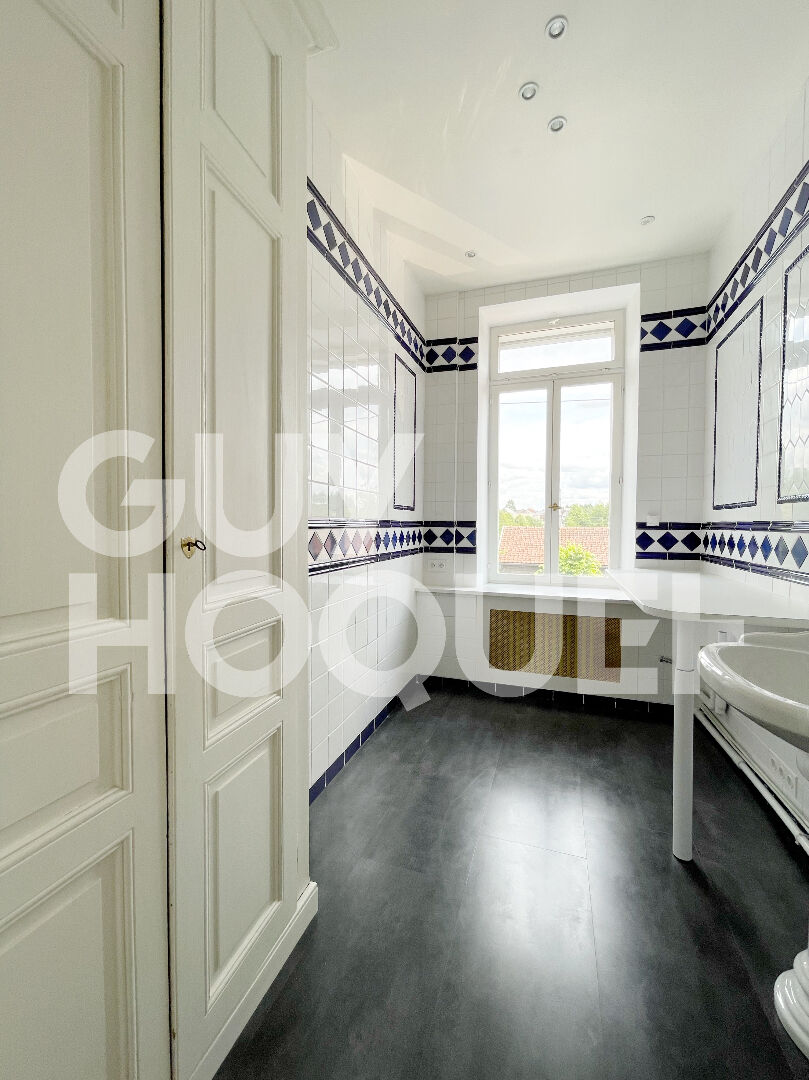 HIRSON : maison T10 (330 m²) en vente