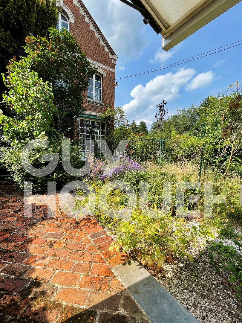 HIRSON : maison T10 (330 m²) en vente