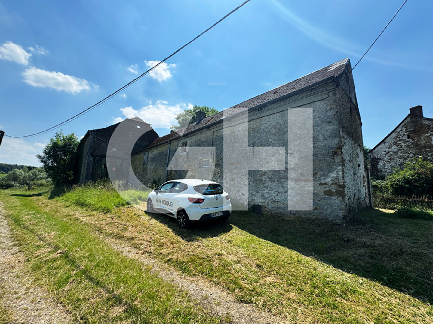 BERELLES : fermette de 5 pièces (140 m²) en vente