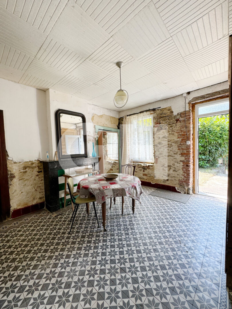 BERELLES : fermette de 5 pièces (140 m²) en vente