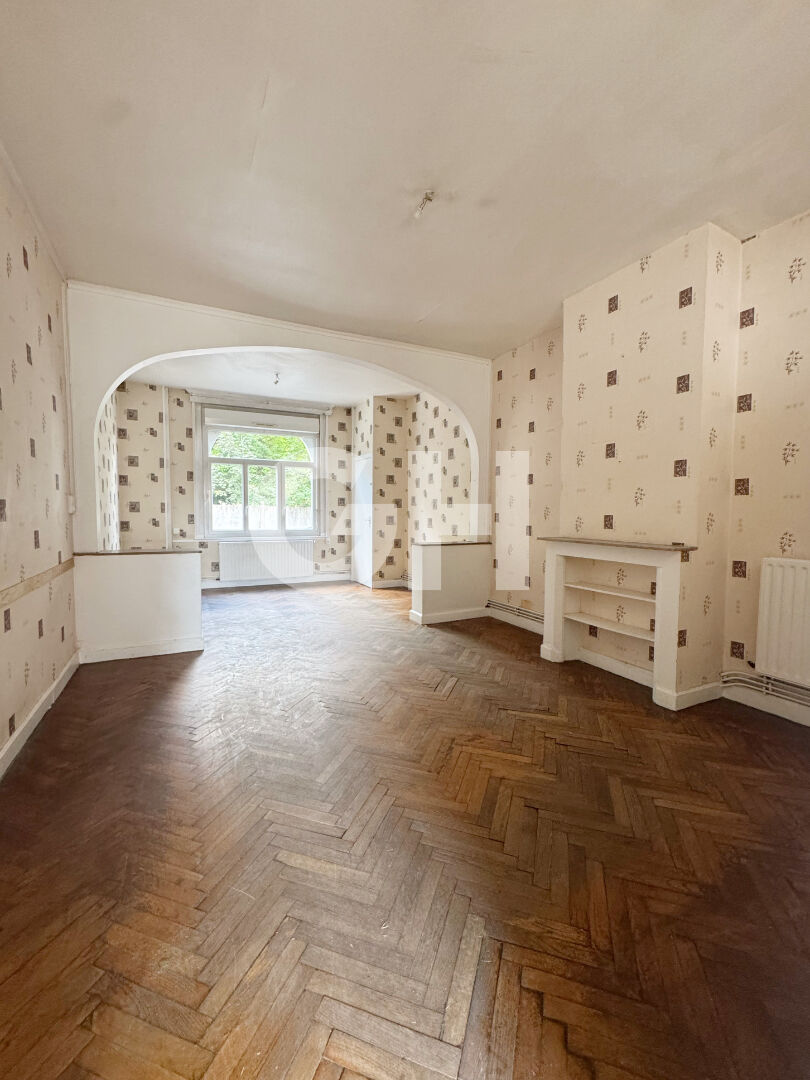 Maison bourgeoise à vendre à Aulnoye-Aymeries - 4 chambres