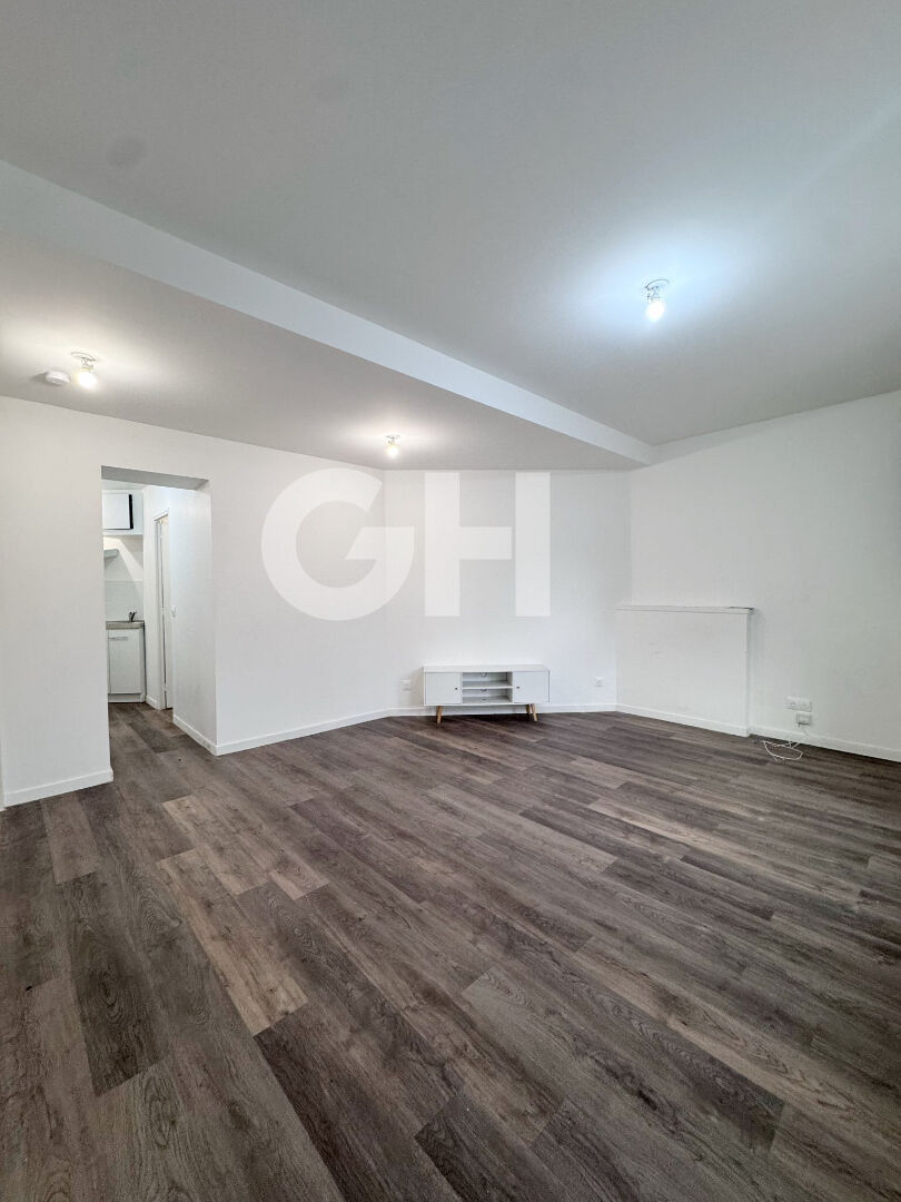 Appartement T1 à louer au rez-de-chaussée à Jeumont, proche commodités