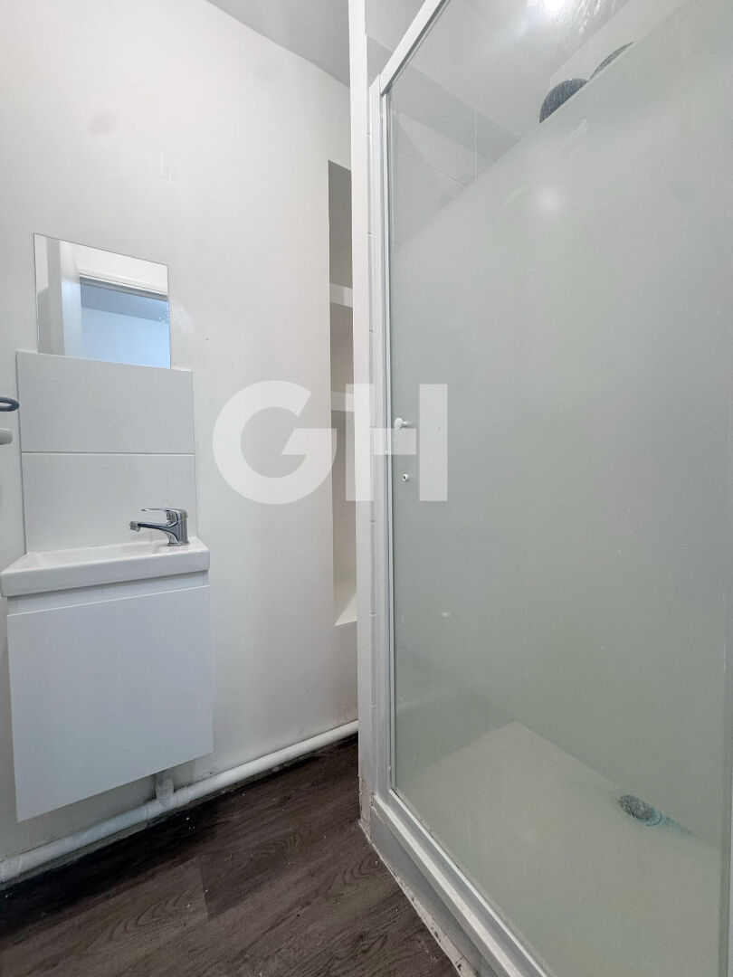 Appartement T1 à louer au rez-de-chaussée à Jeumont, proche commodités