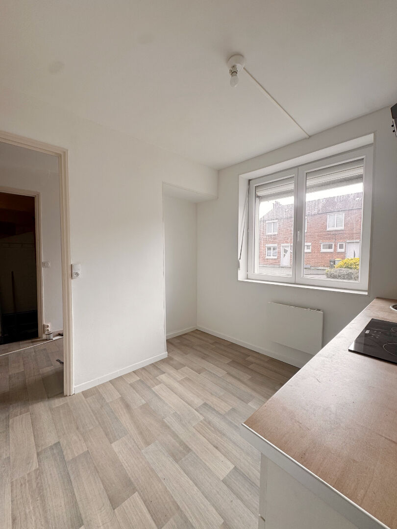 Maison 4 pièces à louer à Jeumont - 65.44 m² avec jardin et garage