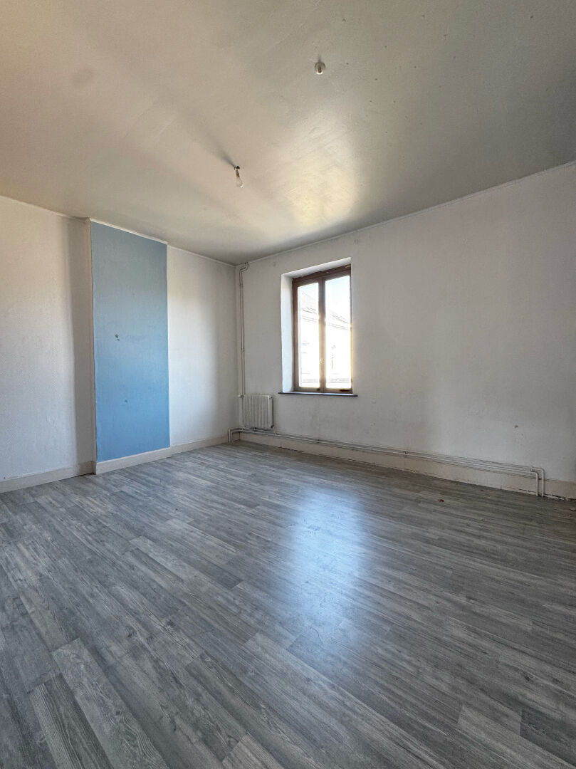 Maison à vendre à Jeumont - 4 chambres, calme et proche commodités