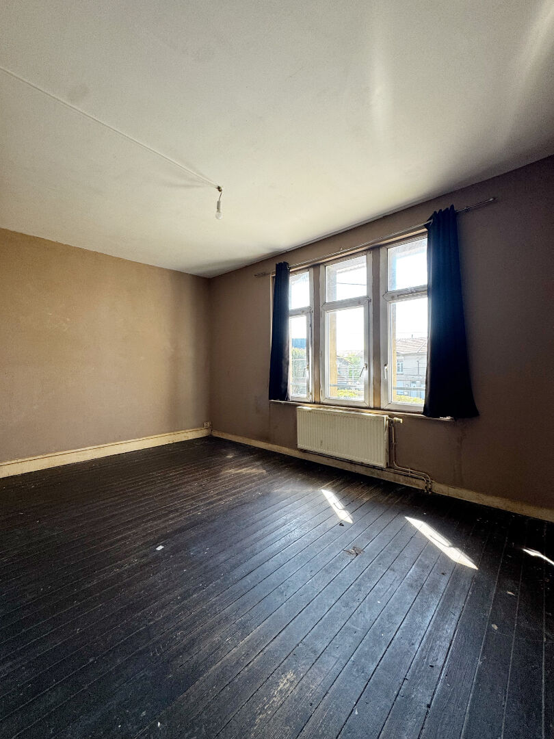 Maison à vendre à Aulnoye-Aymeries - 3 pièces, 65 m², travaux à prévoir