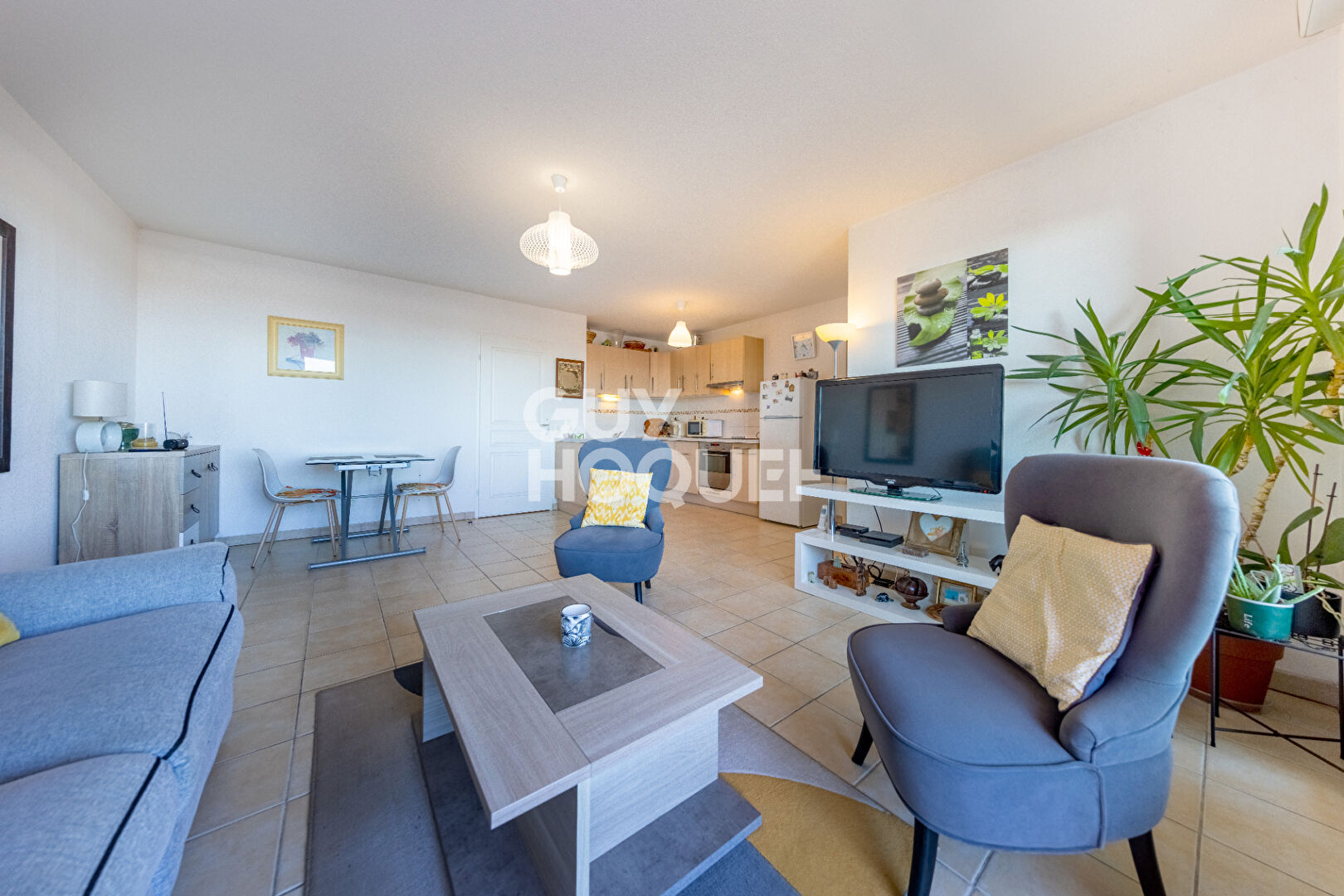 VENTE : appartement F3 (65 m²) à MAUGUIO