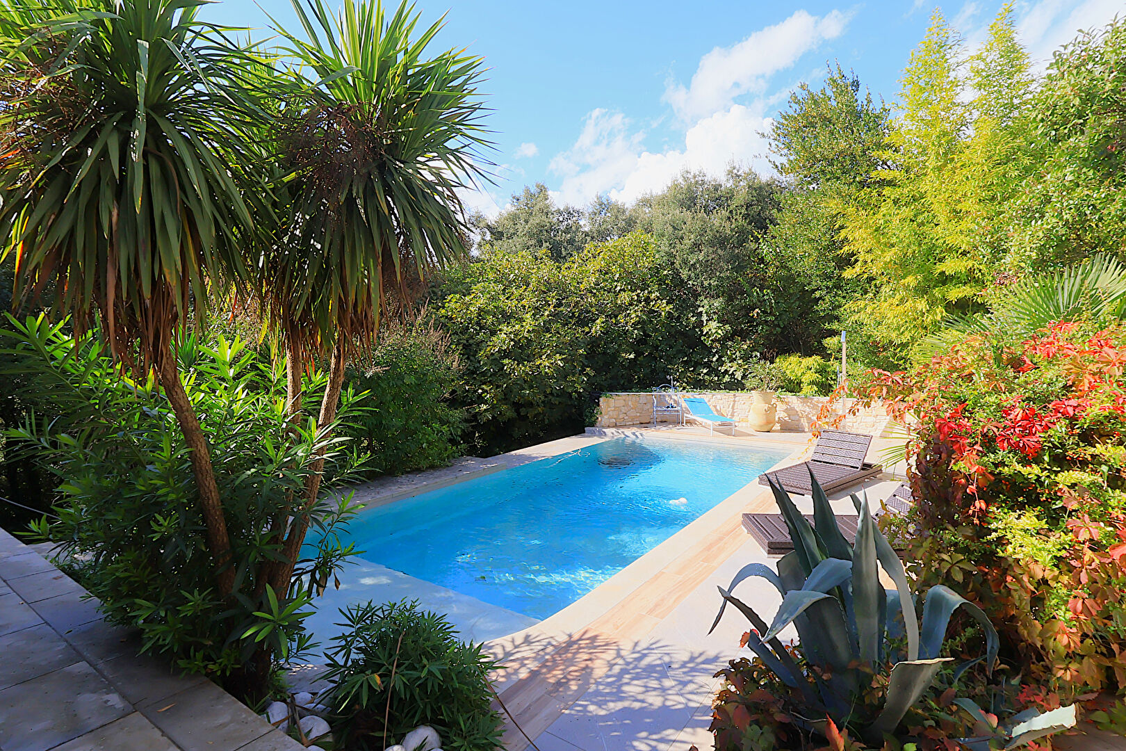 Villa  T7 avec piscine sur 1200 m² de terrain