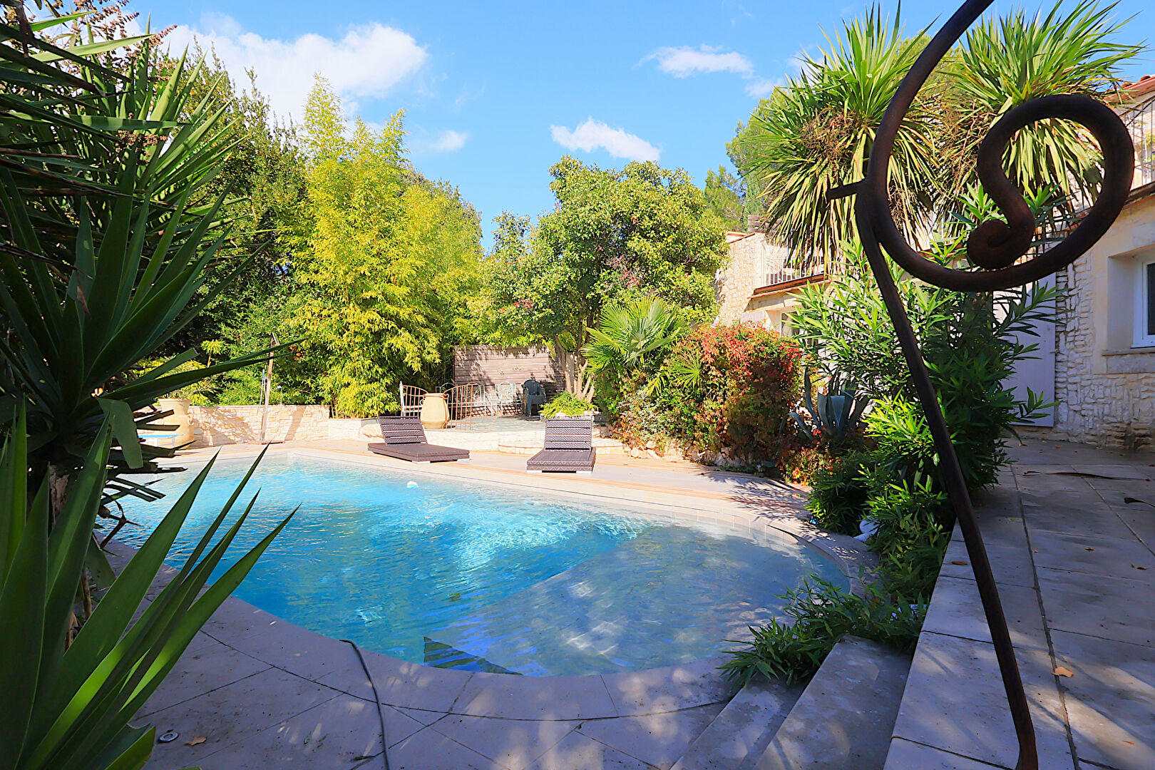 Villa  T7 avec piscine sur 1200 m² de terrain