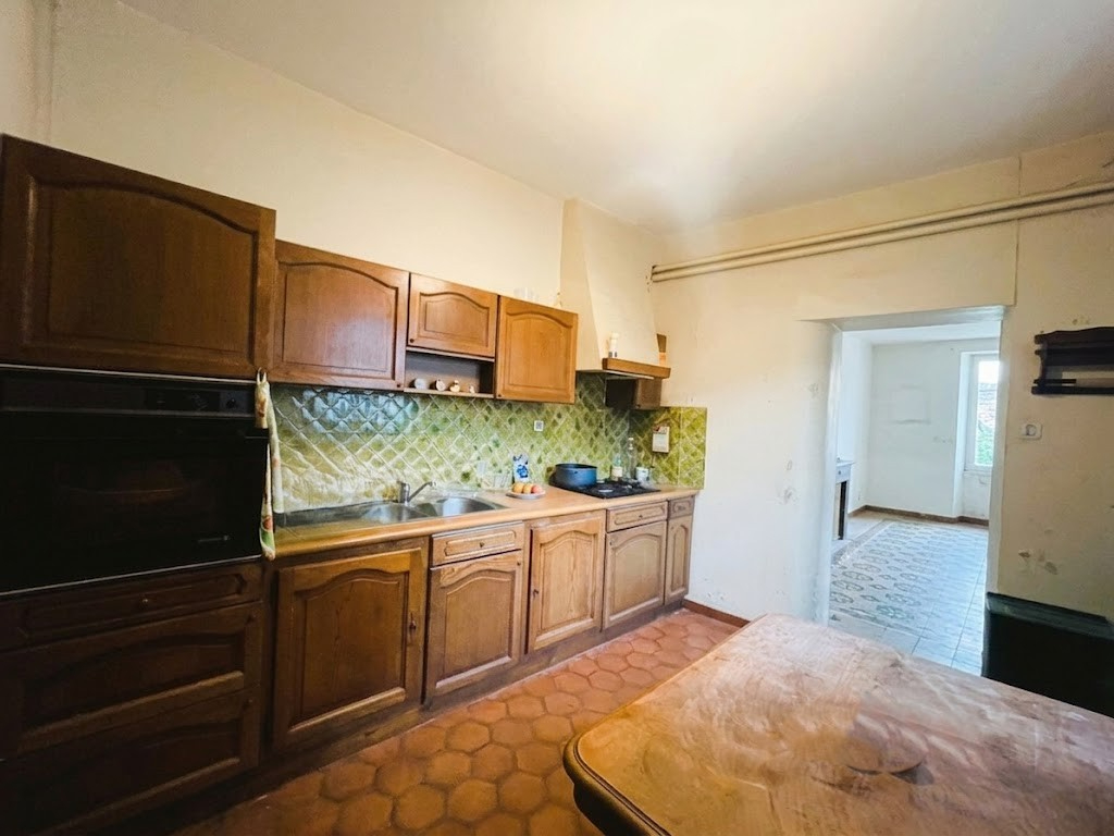 Maison Lansargues 6 pièce(s) 185 m2 + REMISE + ECURIE 100 m2