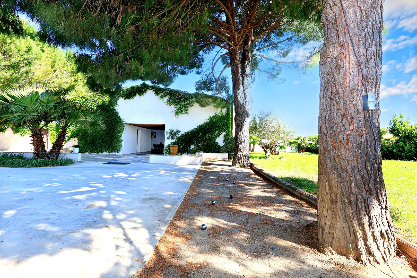 MAUGUIO Ancien corps agricole de 171 m2 avec appartement indépendant