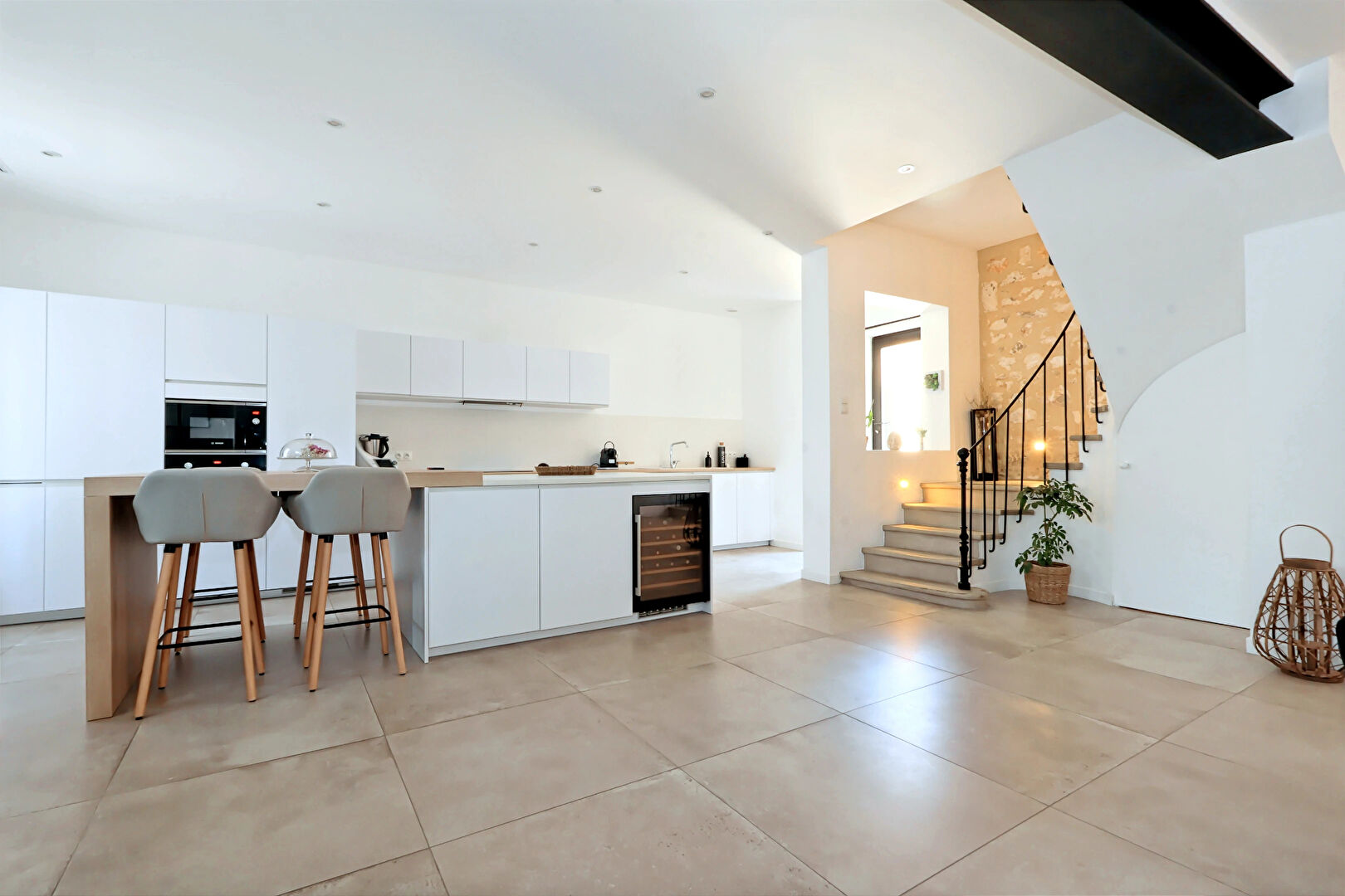 Maison coeur de village de 190m²  avec extérieur