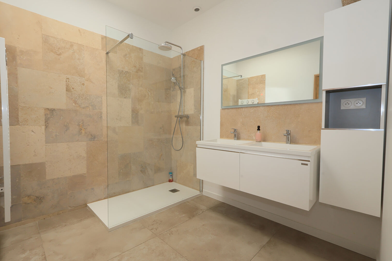 Maison coeur de village de 190m²  avec extérieur