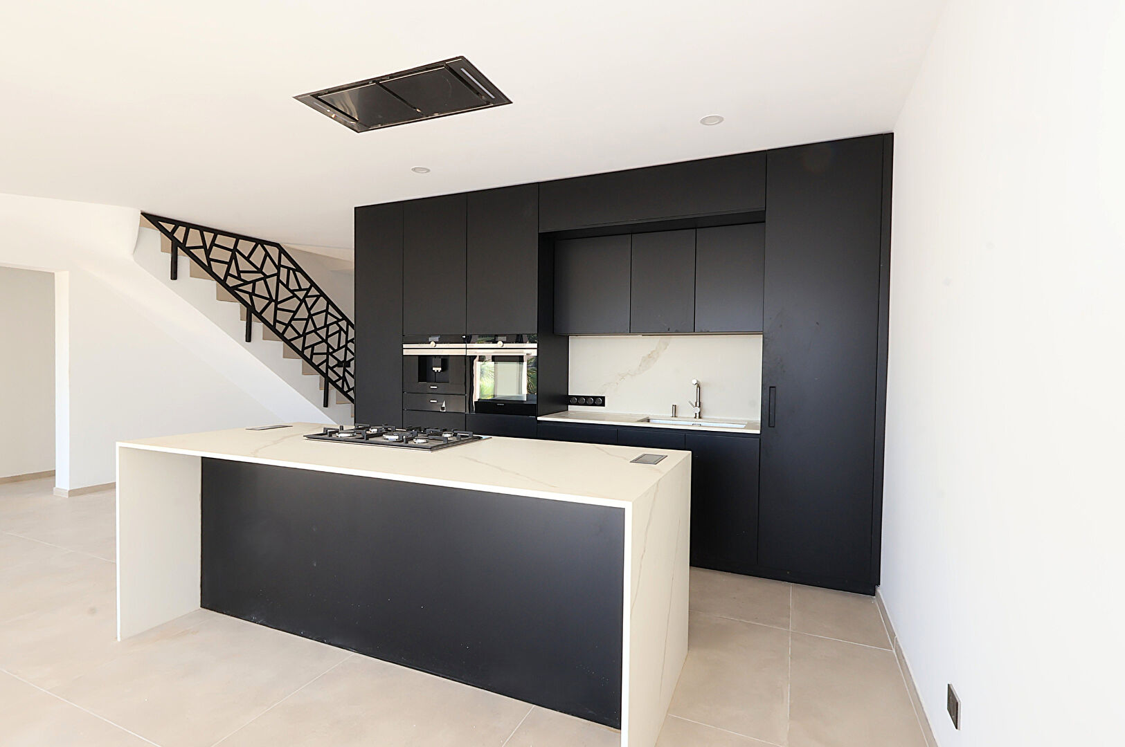 MARGUERITTES  Maison neuve T4 avec piscine de 126 m2 sur 411m²