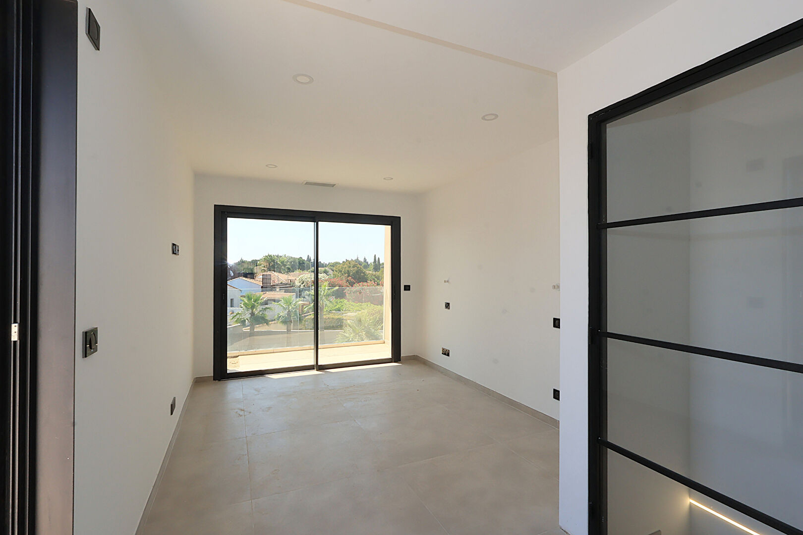 MARGUERITTES  Maison neuve T4 avec piscine de 126 m2 sur 411m²