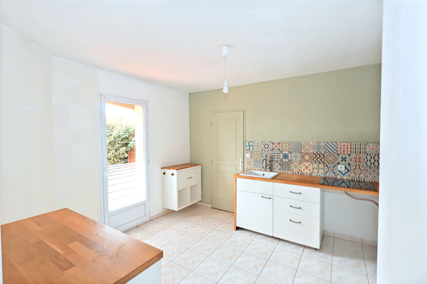 Maison  4 pièces (possibilité 5) sur Castries sur un terrain de 300 m²