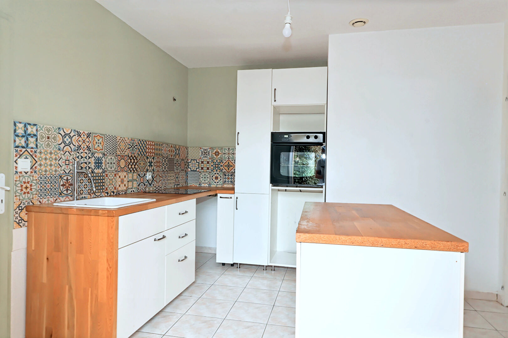 Maison  4 pièces (possibilité 5) sur Castries sur un terrain de 300 m²