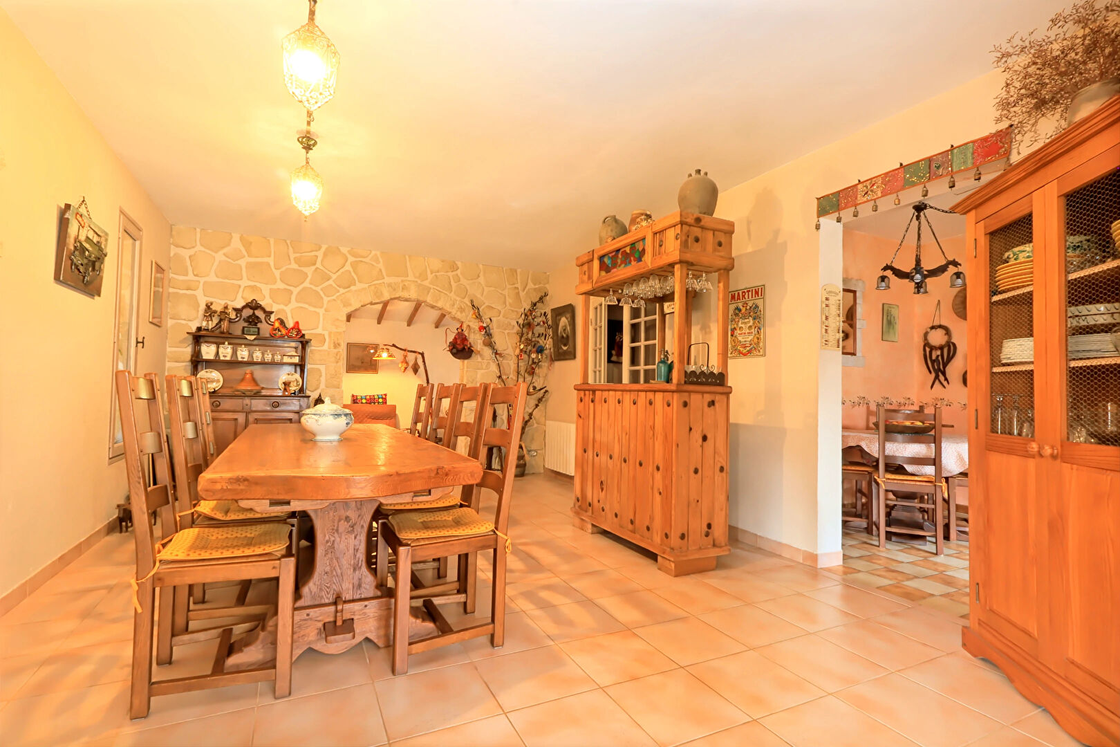 Maison de Plain-Pied de Charme avec Piscine