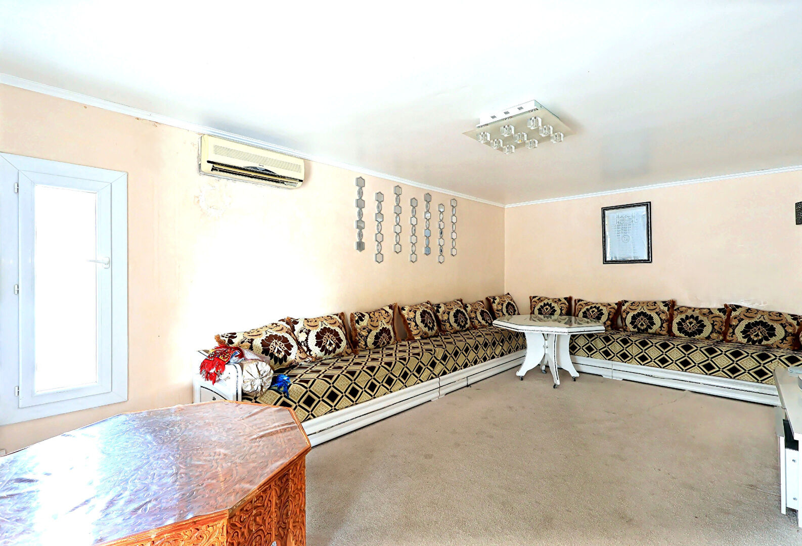 Villa T5 avec piscine de 224m² sur terrain de 995m²