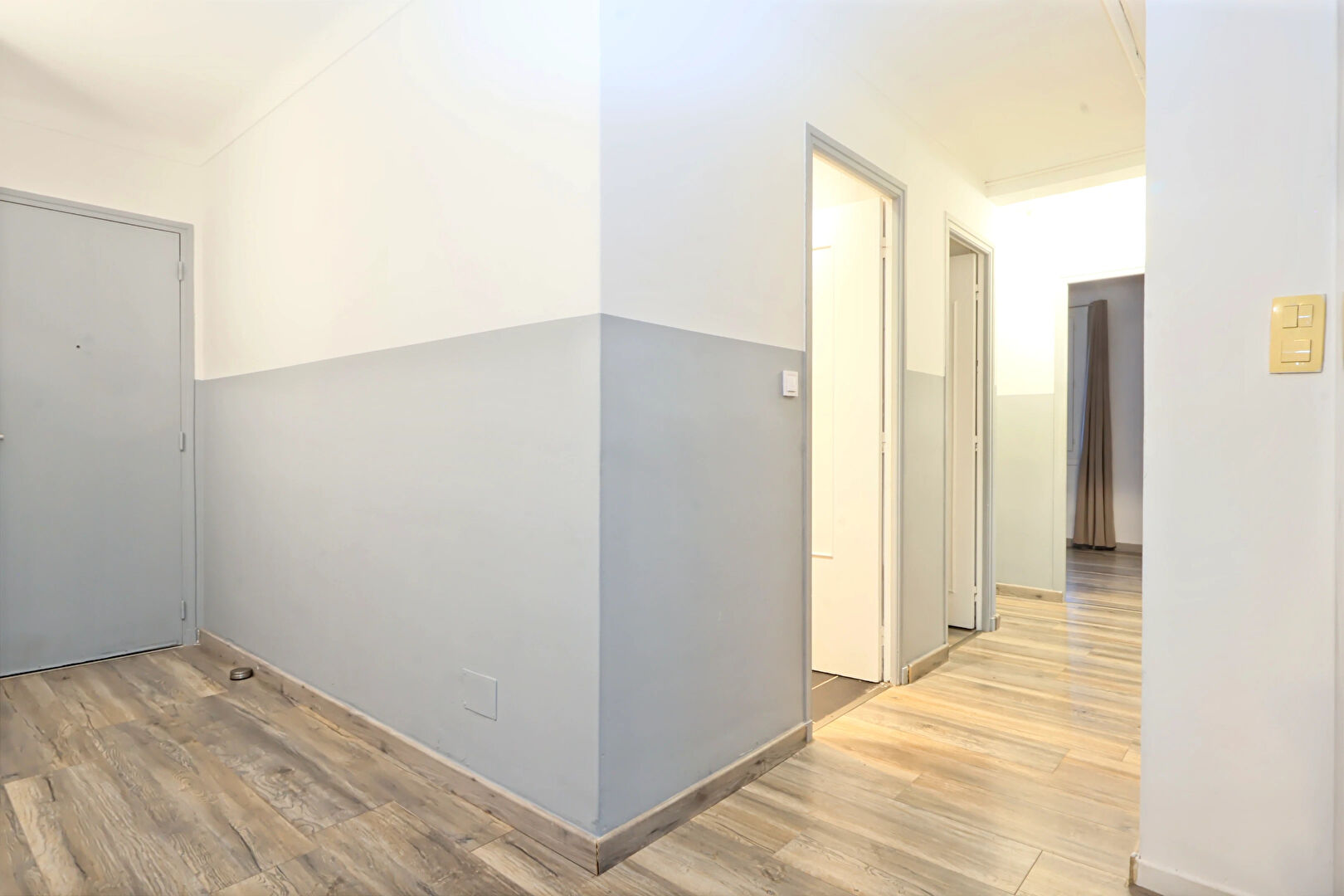 Lunel  - Grand appartement lumineux 5 pièces de 115 m² à 15 min de la mer