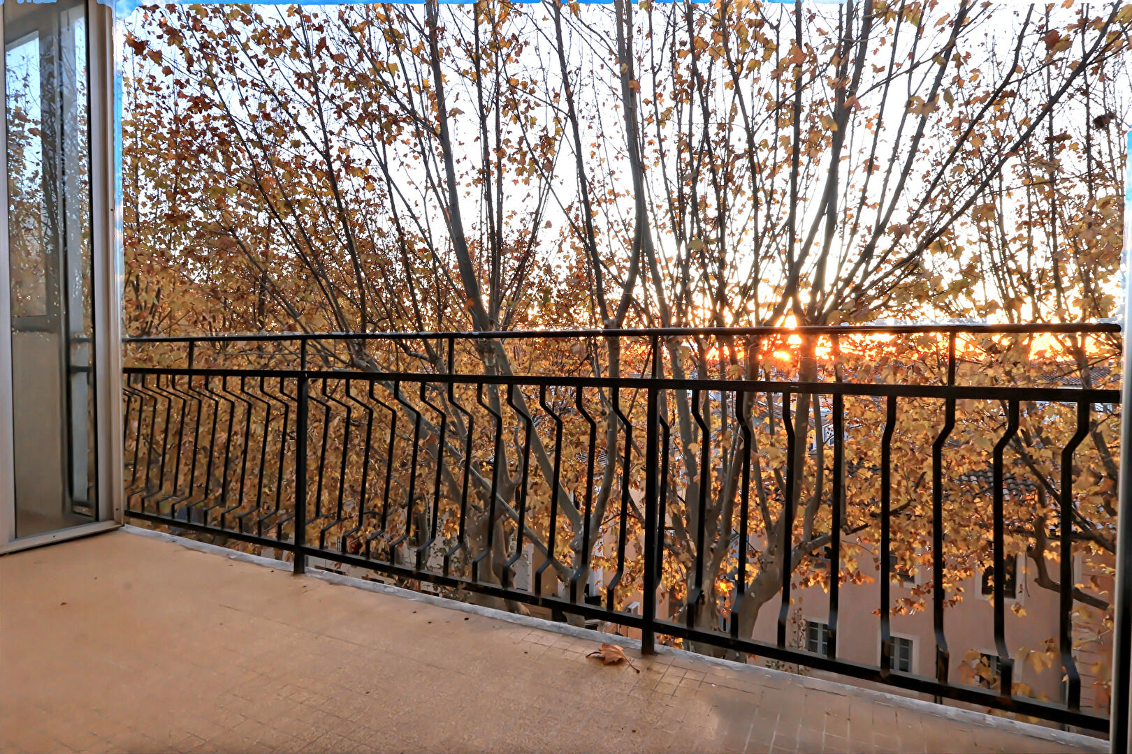 Lunel  - Grand appartement lumineux 5 pièces de 115 m² à 15 min de la mer