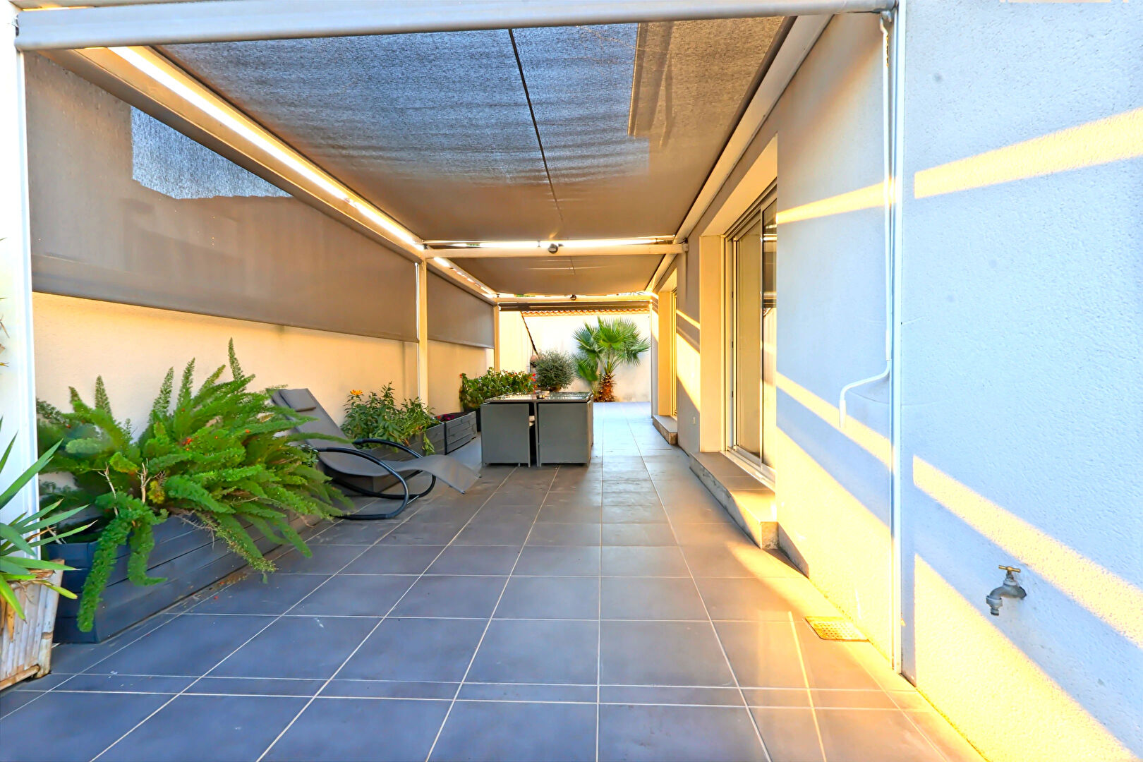 VILLA  LUNEL NORD T5 CONTEMPORAINE AVEC PISCINE 