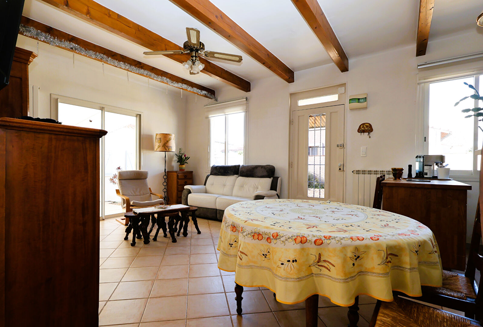 Mauguio hyper-Centre  Maison de plain-pied avec dépendance sur 314 m2 de terrain