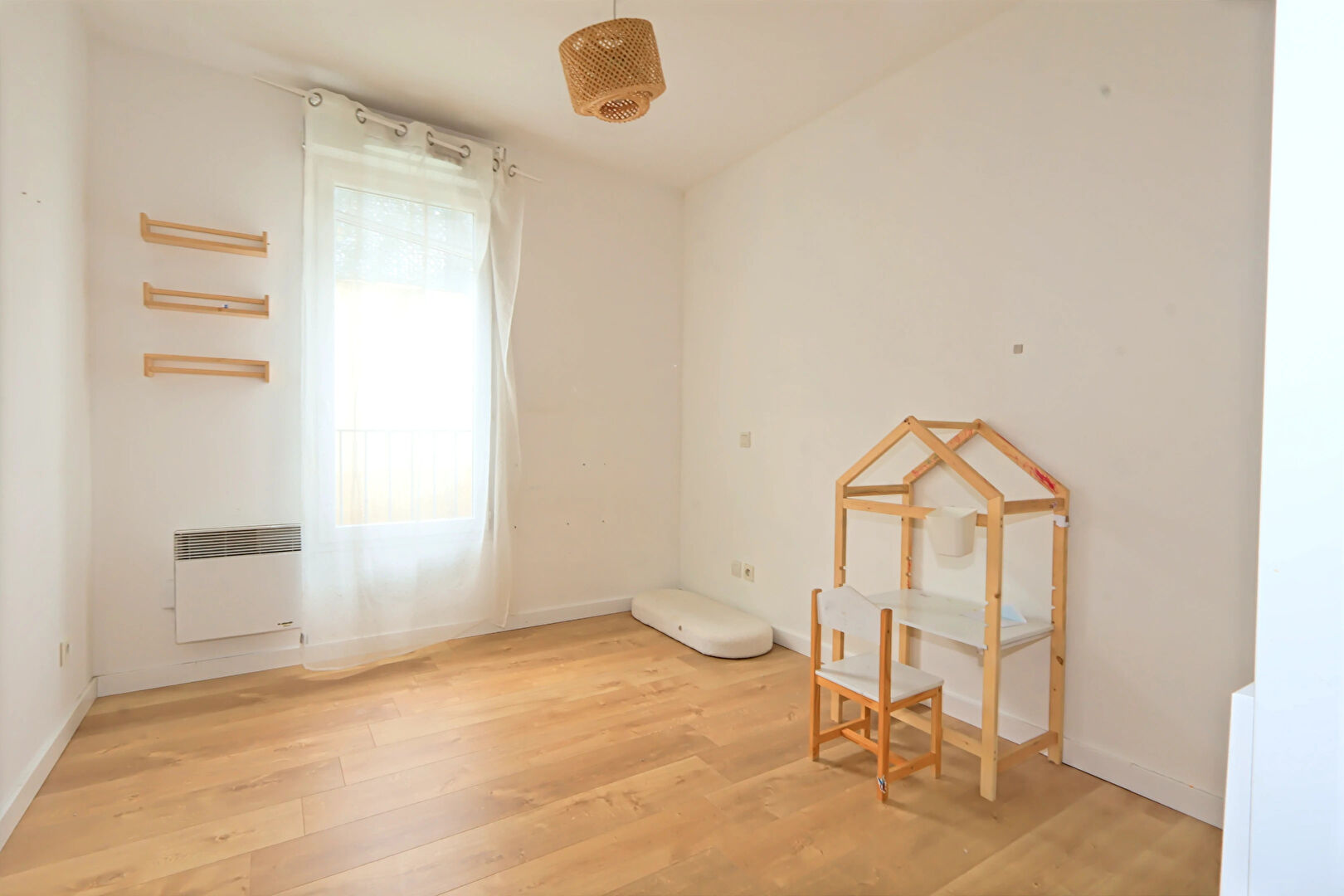 MAUGUIO Appartement  T3  60 m2  jardin + terrasse + garage 