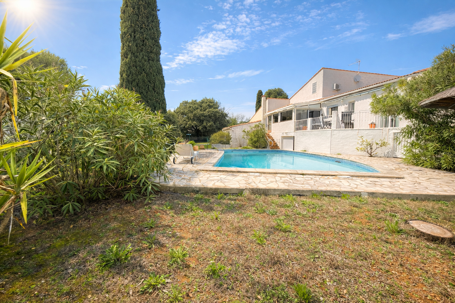 Maison de 183m² sur un terrain de 1611m² , piscine