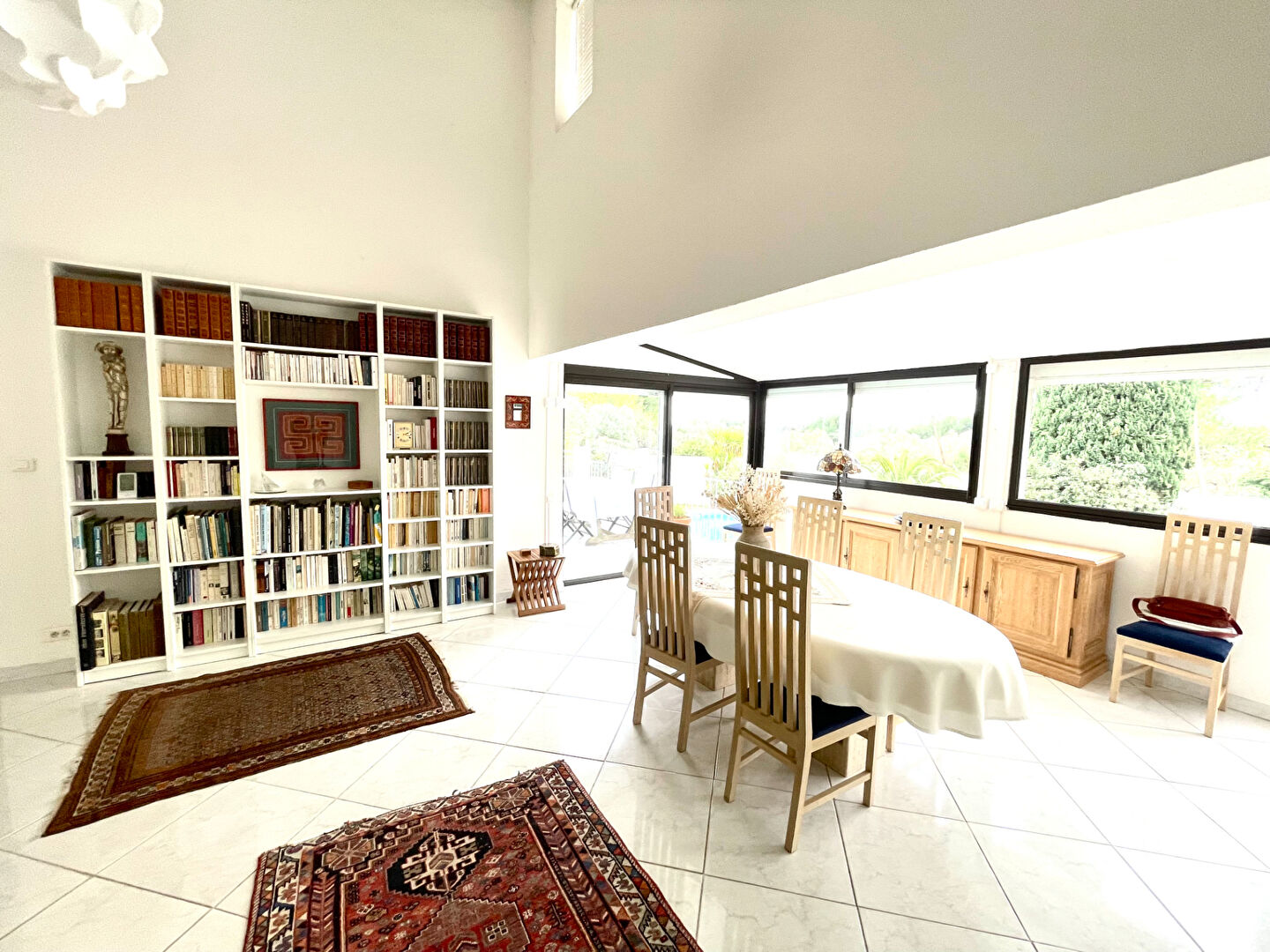 Maison de 183m² sur un terrain de 1611m² , piscine