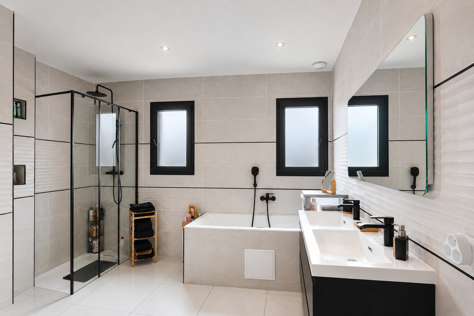 LUNEL - Villa contemporaine 5 pièce(s) 138 m2 avec piscine au sel