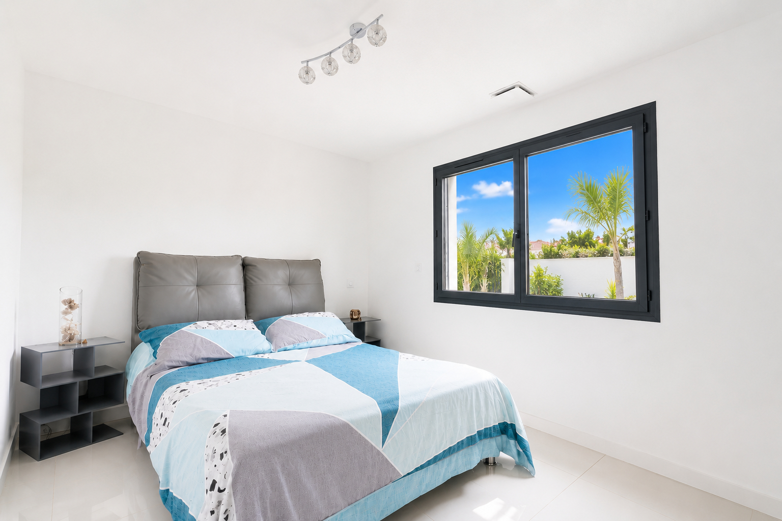 LUNEL - Villa contemporaine 5 pièce(s) 138 m2 avec piscine au sel