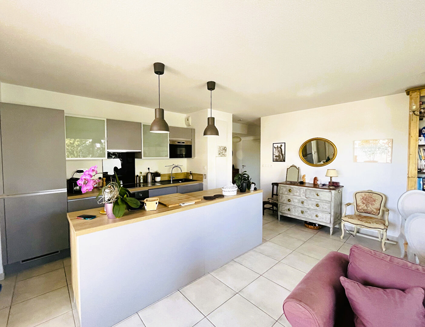 MAUGUIO 4 pièces 3 chambres 2 S.de bain, Terrasse en L 37 m2, parking + garage fermé