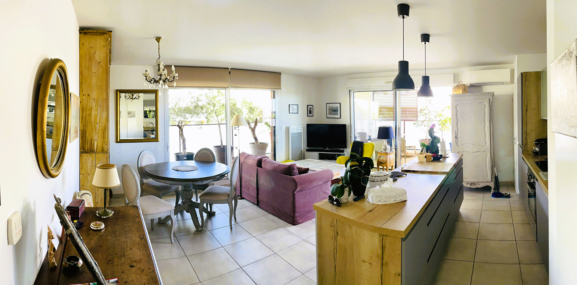 MAUGUIO 4 pièces 3 chambres 2 S.de bain, Terrasse en L 37 m2, parking + garage fermé