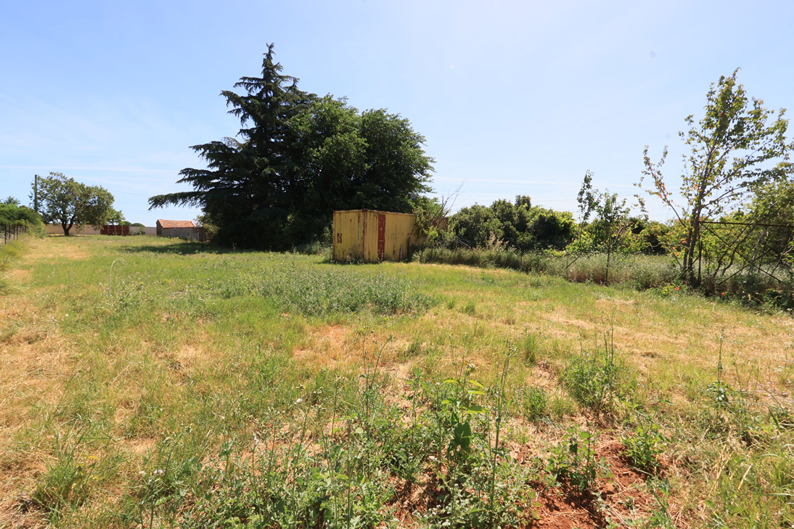 Terrain en zone 1AUE2 à fort potentiel avec une maison de 120m²