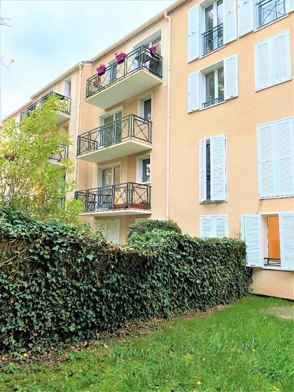 Appartement de 2 pièces avec terrasse à Melun quartier Gare
