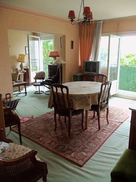 LE MEE SUR SEINE CROIX BLANCHE